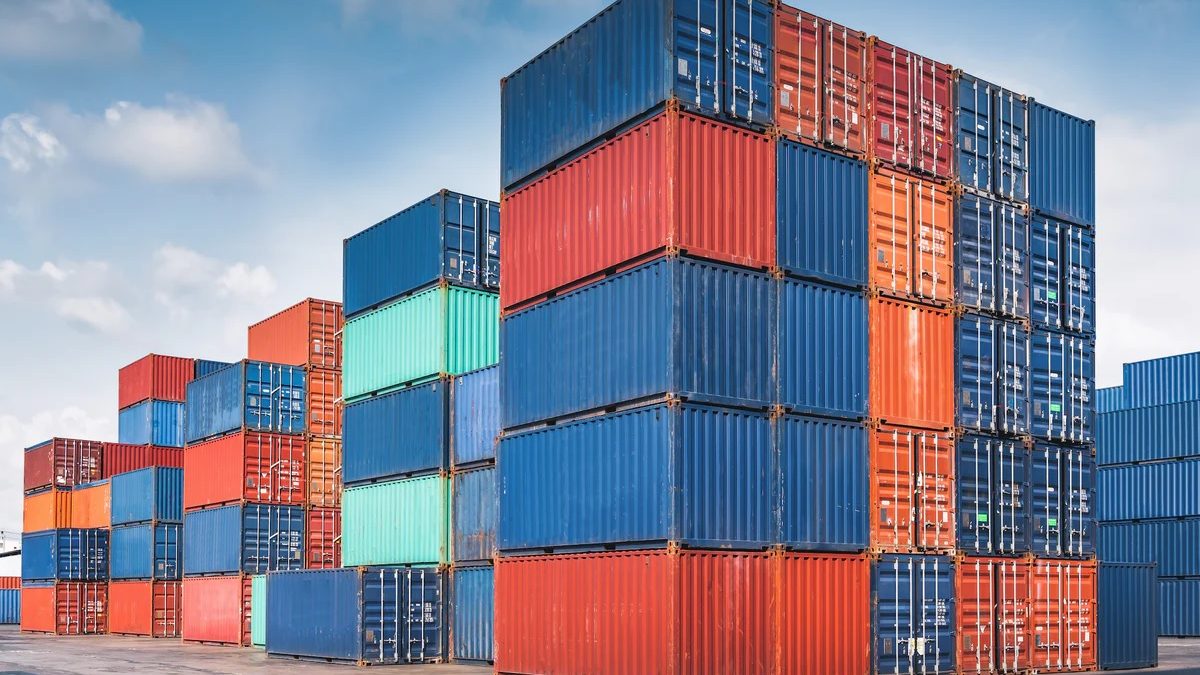 How to Source Quality Shipping Containers for Sale for Your Business